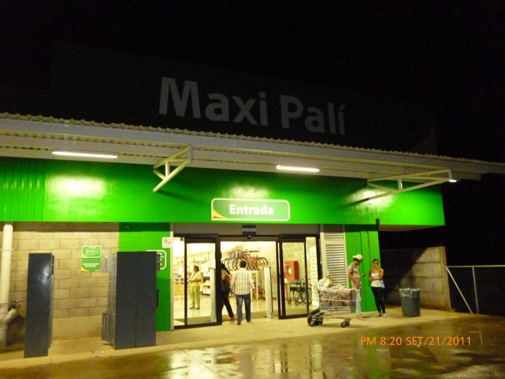 Maxi Palí León, León