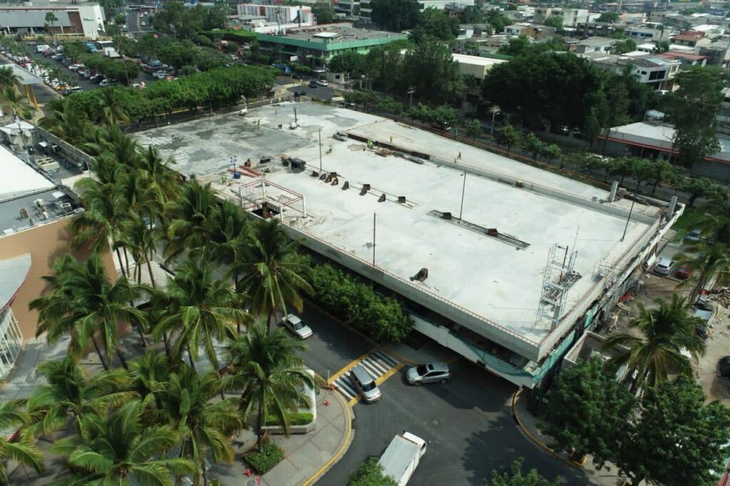 Parqueo Centro Comercial Metrocentro, San Salvador
