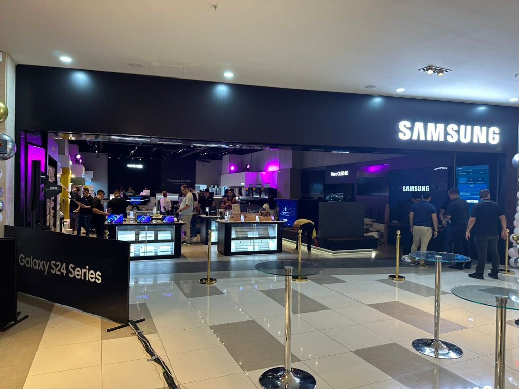 Tienda Samsung City Mall, Costa Rica
